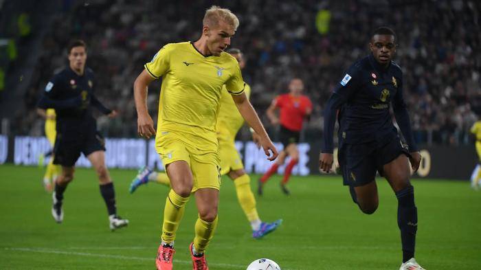 拉齐奥在关键比赛中以一球之差取胜 拉齐奥在关键比赛中以一球之差取胜