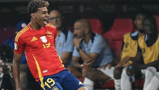 包含新晋球员崭露头角,实力与经验融合展现出色表现!的词条 包含新晋球员崭露头角,实力与经验融合展现出色表现!的词条