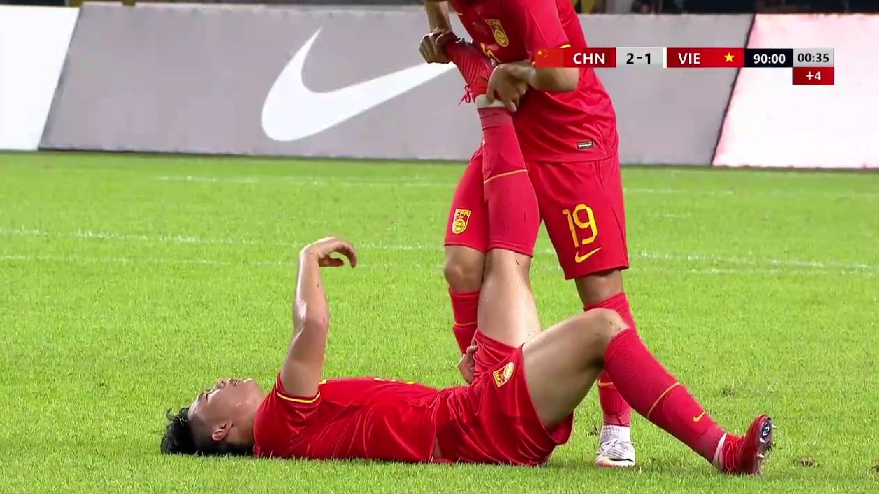 关于足球比拼燃起热潮,球队实力逐渐显现的信息 关于足球比拼燃起热潮,球队实力逐渐显现的信息