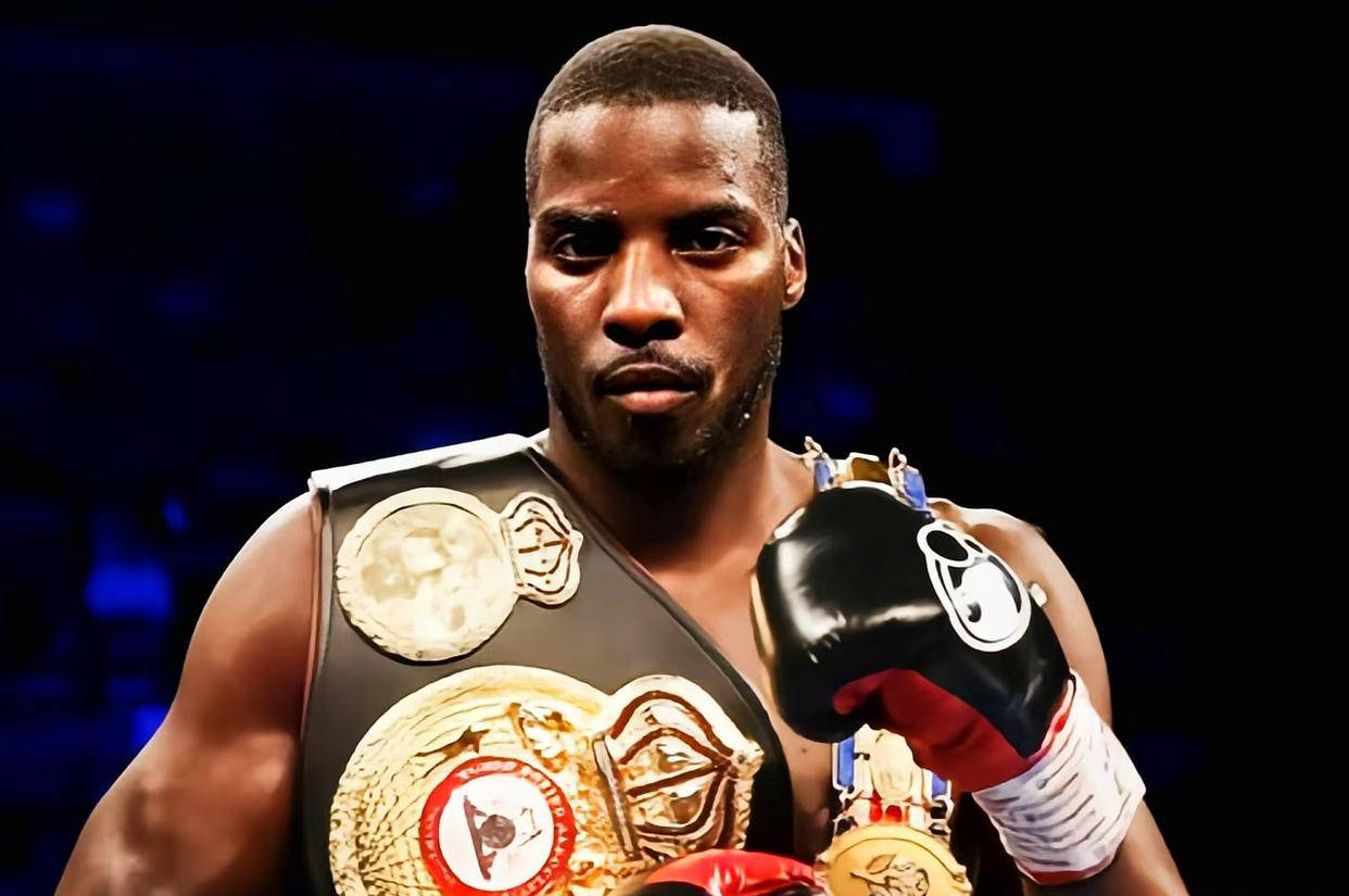 包含捷列瓦对阵马尔默，双方展开对决的词条