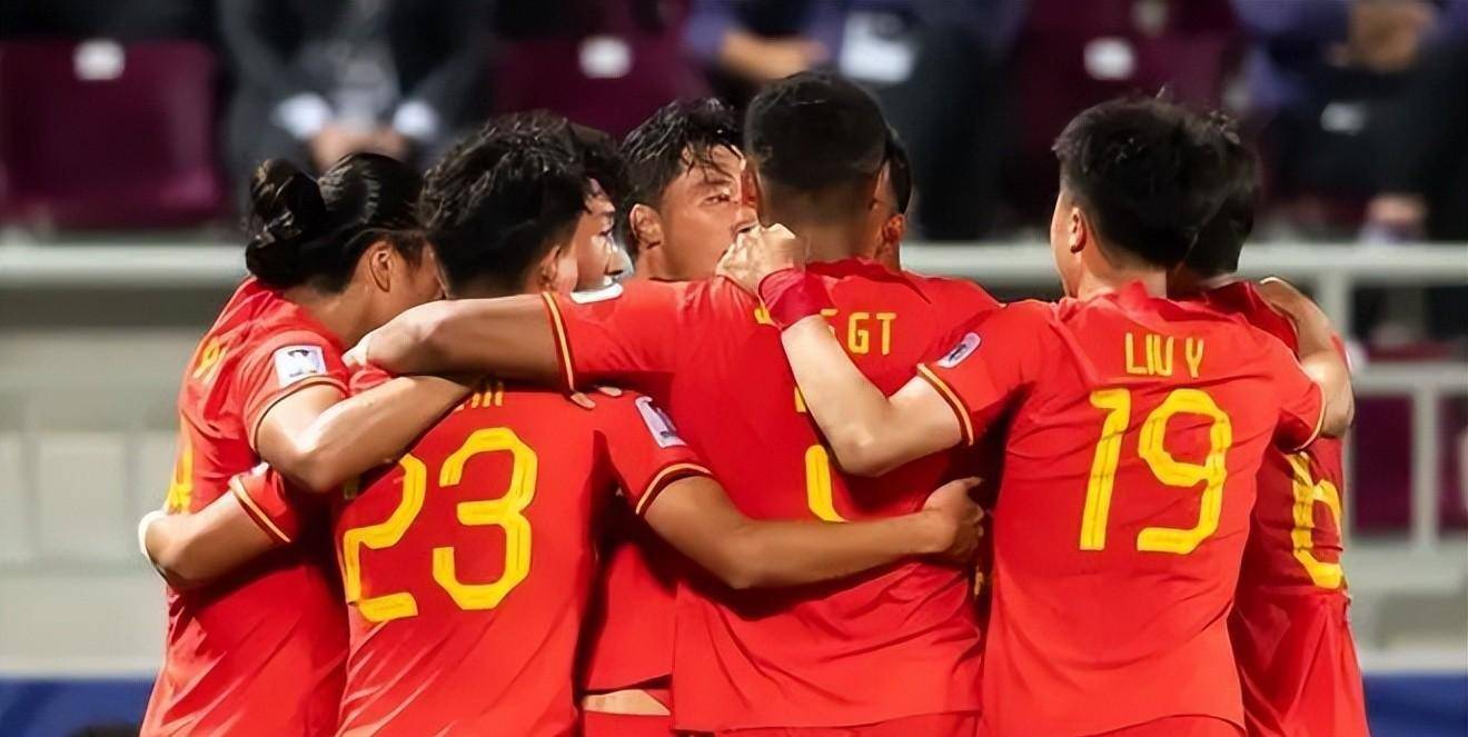 本周比赛获胜球队赛后庆祝，场面火爆的简单介绍