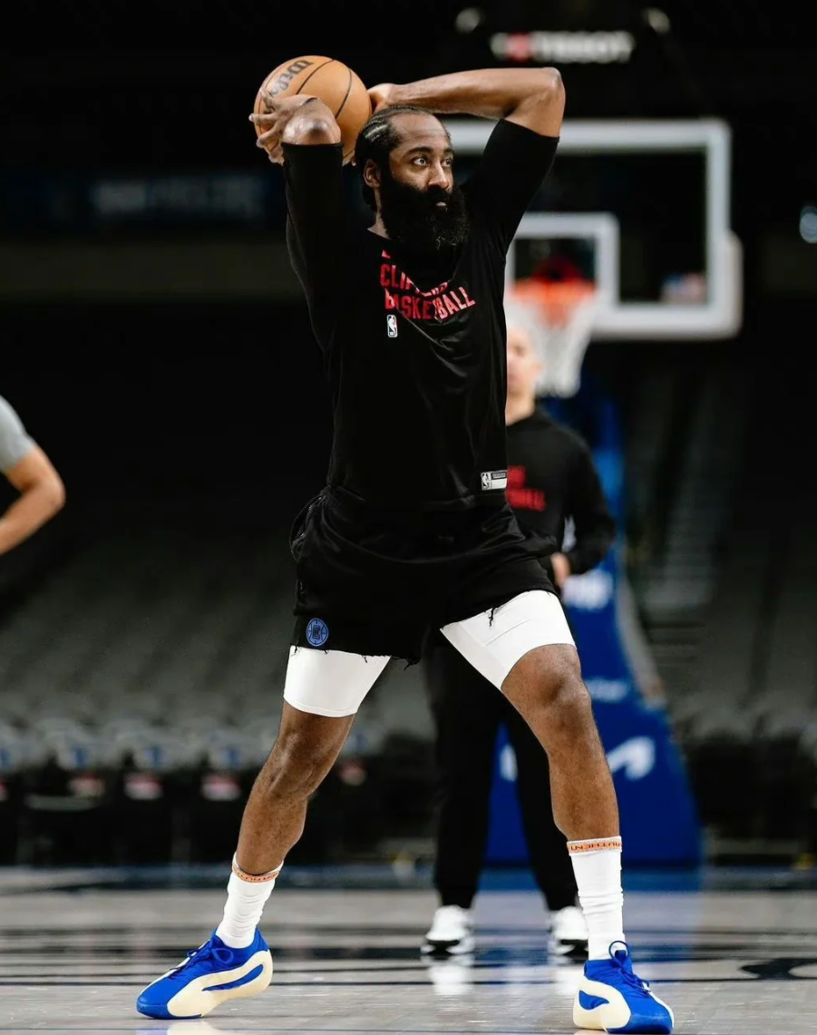 快船队球员努力训练,期待下一场胜利的简单介绍 快船队球员努力训练,期待下一场胜利的简单介绍