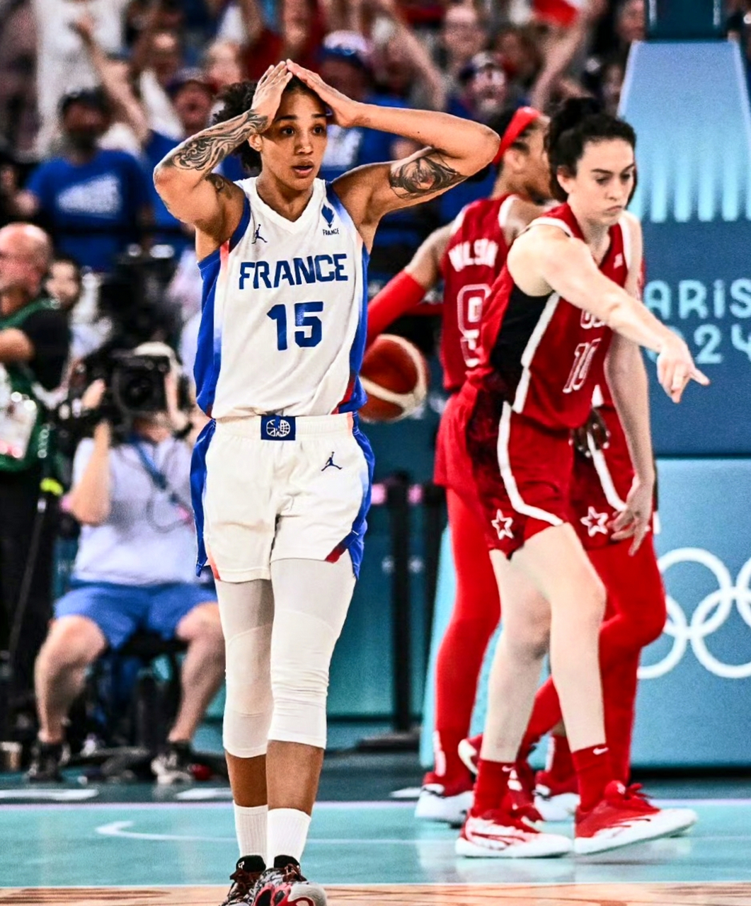 关于法国篮球联赛揭幕战落幕,球员们展现出色表现的信息 关于法国篮球联赛揭幕战落幕,球员们展现出色表现的信息