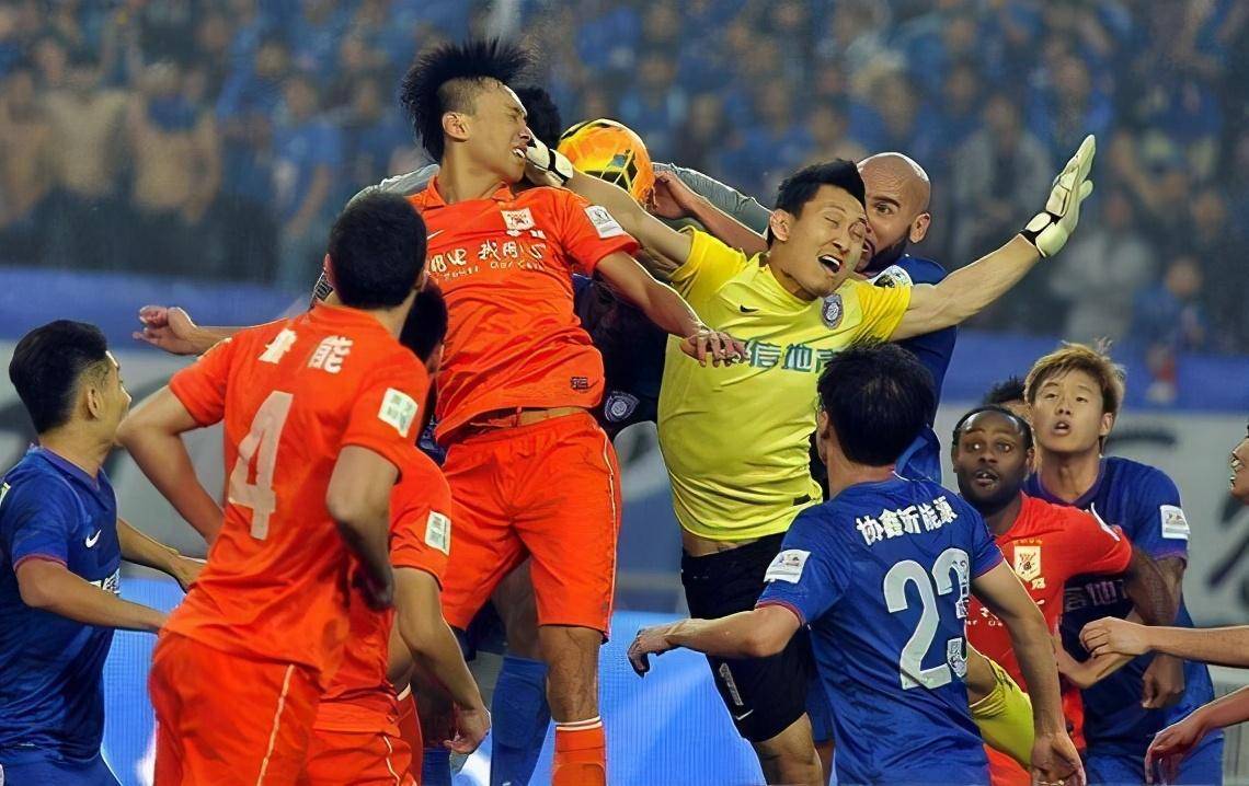 爱游戏在线-苏宁迎战恒大，双雄对决谁能胜出？