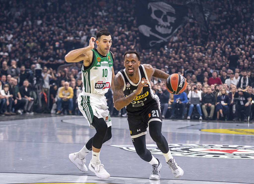 世界篮球巨星争夺总冠军,西部区激烈对决的简单介绍 世界篮球巨星争夺总冠军,西部区激烈对决的简单介绍