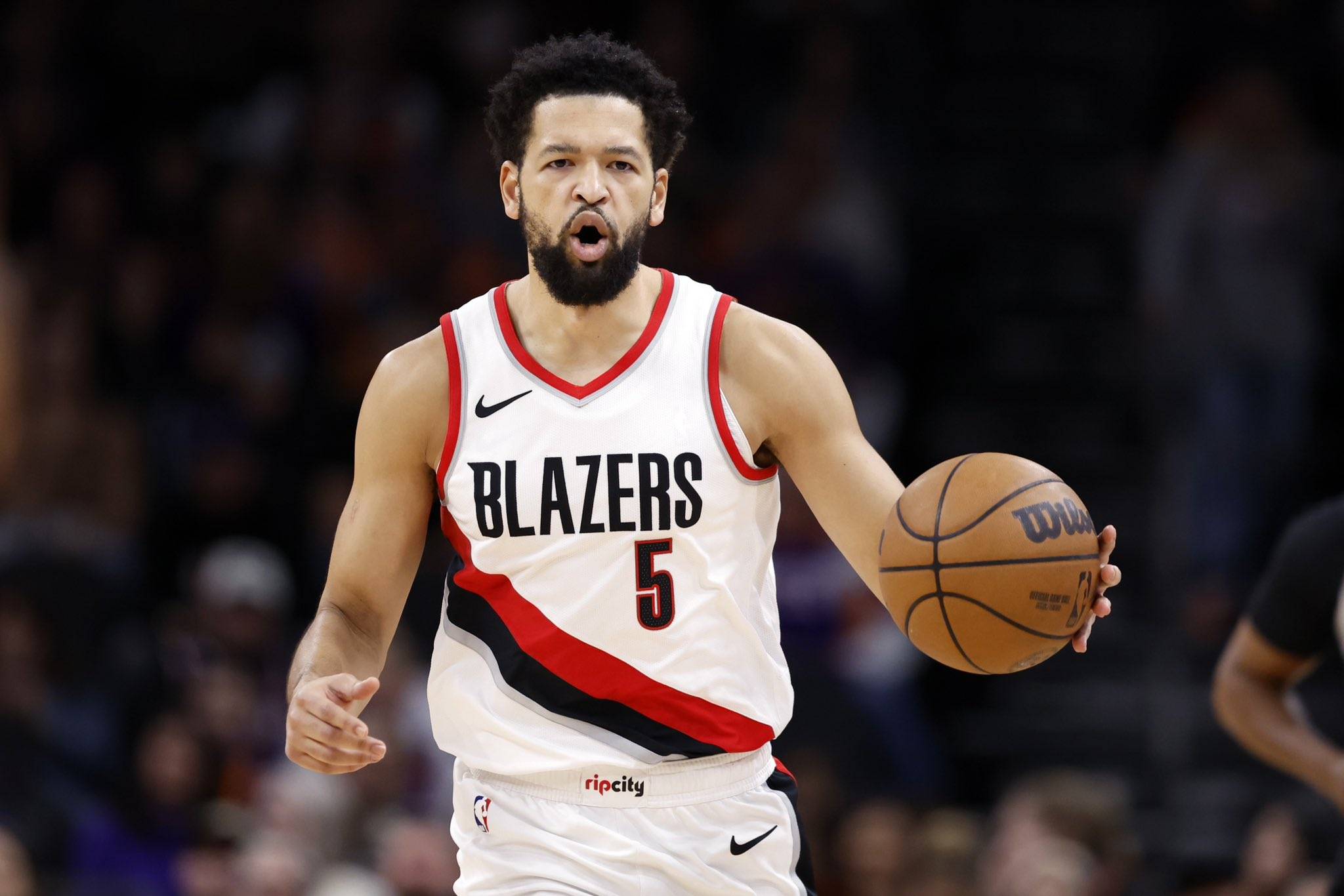 梅斯惊险取胜,展现出色实力 梅斯惊险取胜,展现出色实力