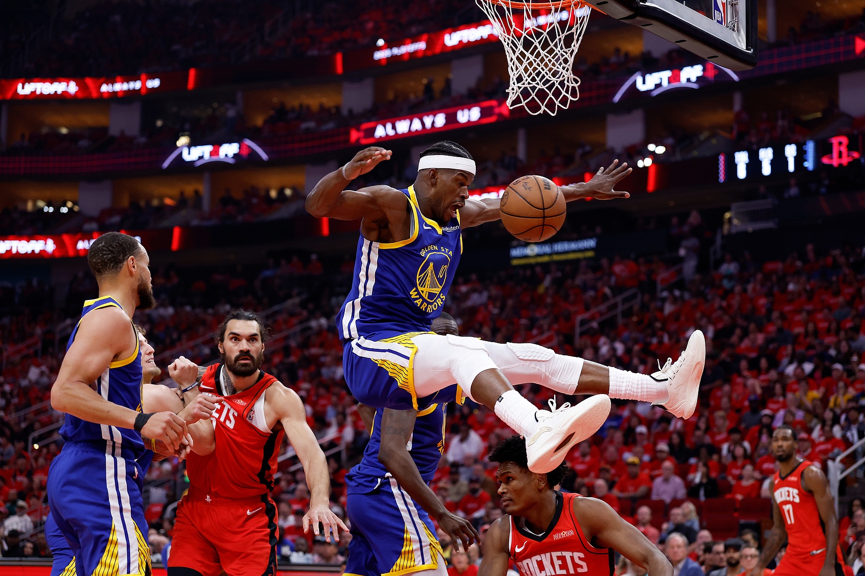 纽约篮球风云:本赛季谁将夺得总冠军? 纽约篮球风云:本赛季谁将夺得总冠军?