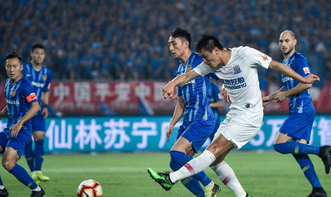 申花签约外援,备战新赛季比赛 申花签约外援,备战新赛季比赛