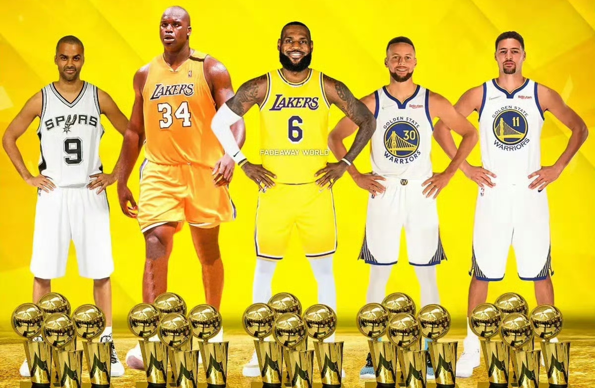 美国男子篮球团队大胜对手,豪取胜利夺冠称雄 美国男子篮球团队大胜对手,豪取胜利夺冠称雄