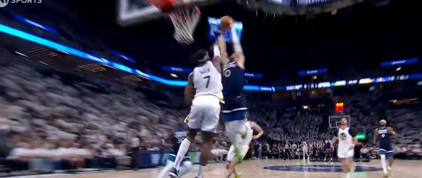 爱游戏在线-勇士遭遇挑战，不敌森林狼遗憾失利