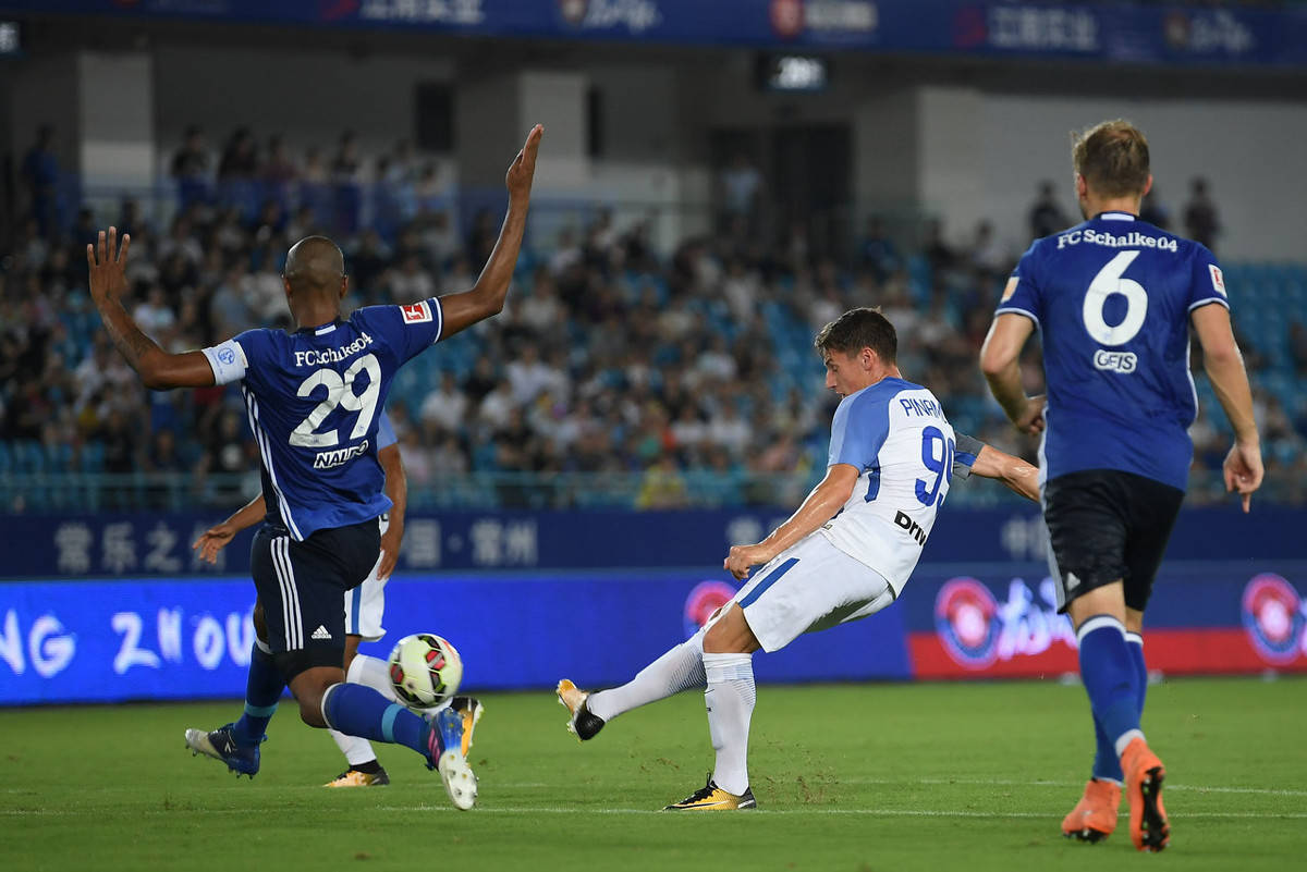 爱游戏大厅-沙尔克在比赛中实现精彩胜利