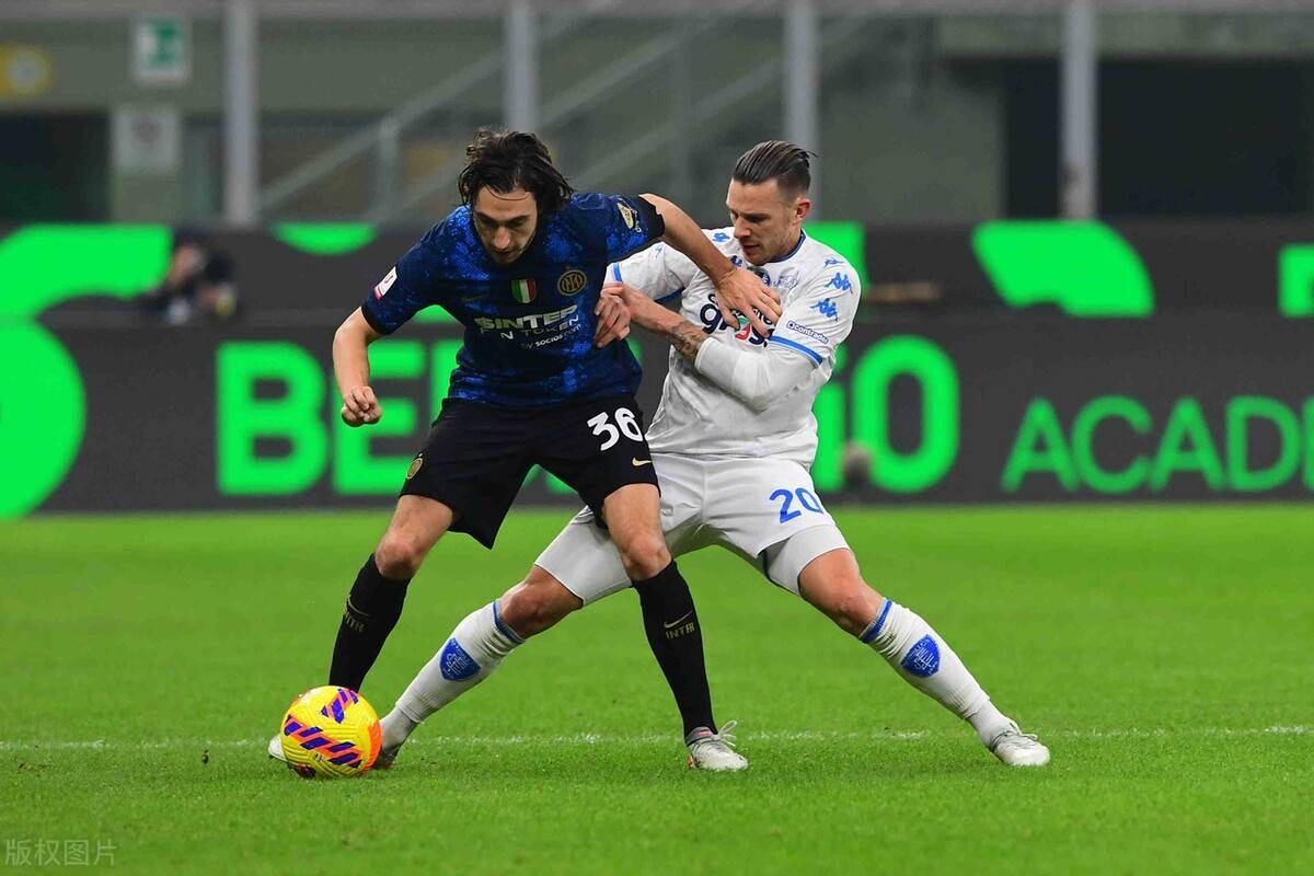 包含卡利亚里队再遭败绩,陷入意甲保级泥沼的词条 包含卡利亚里队再遭败绩,陷入意甲保级泥沼的词条