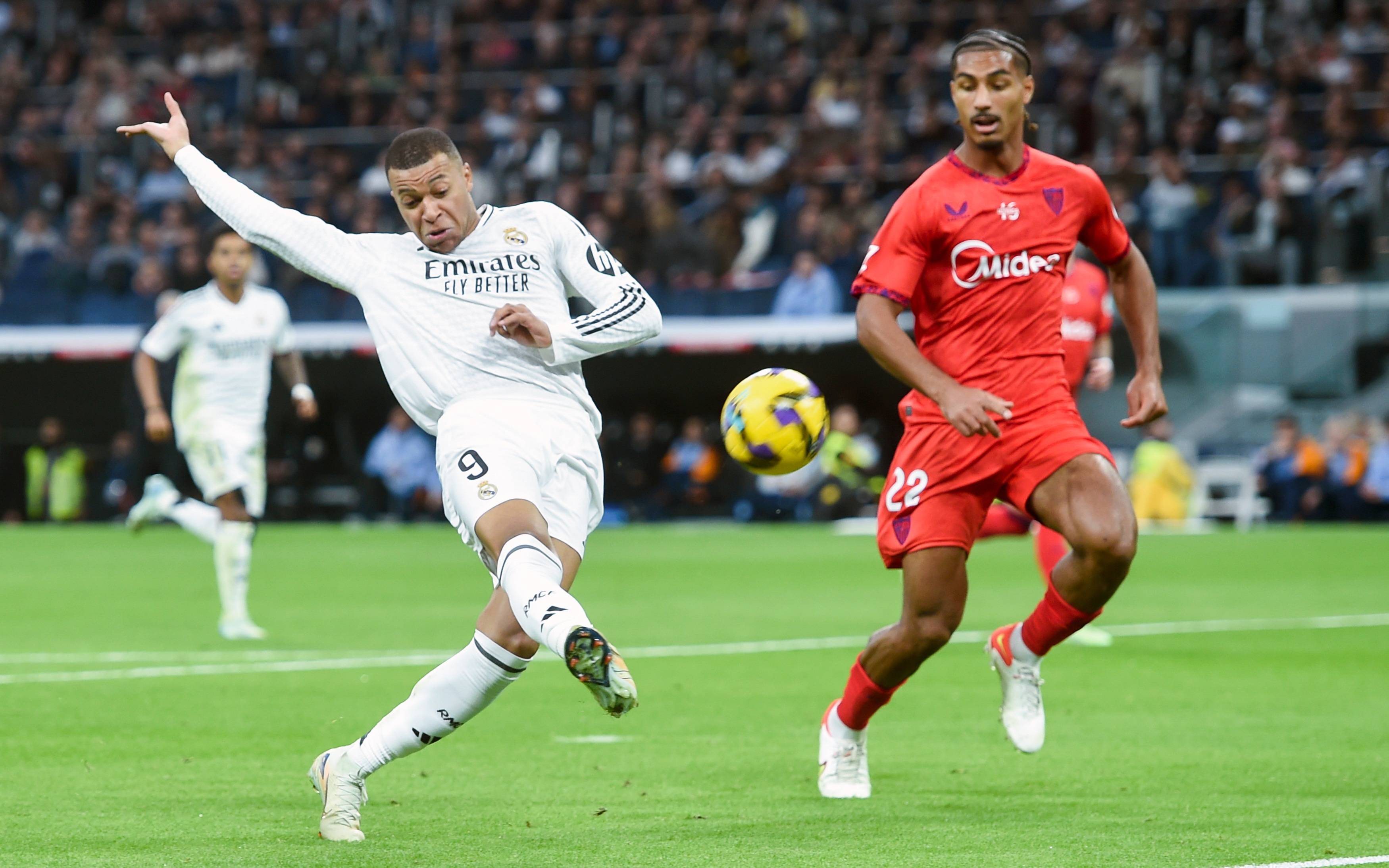 爱游戏体育-皇马客场击败摩纳哥，继续领跑西甲积分榜