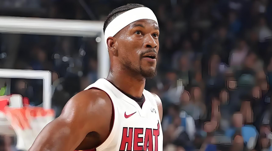 爱游戏大厅-欧预赛焦点对决拉开帷幕，球迷热议不断