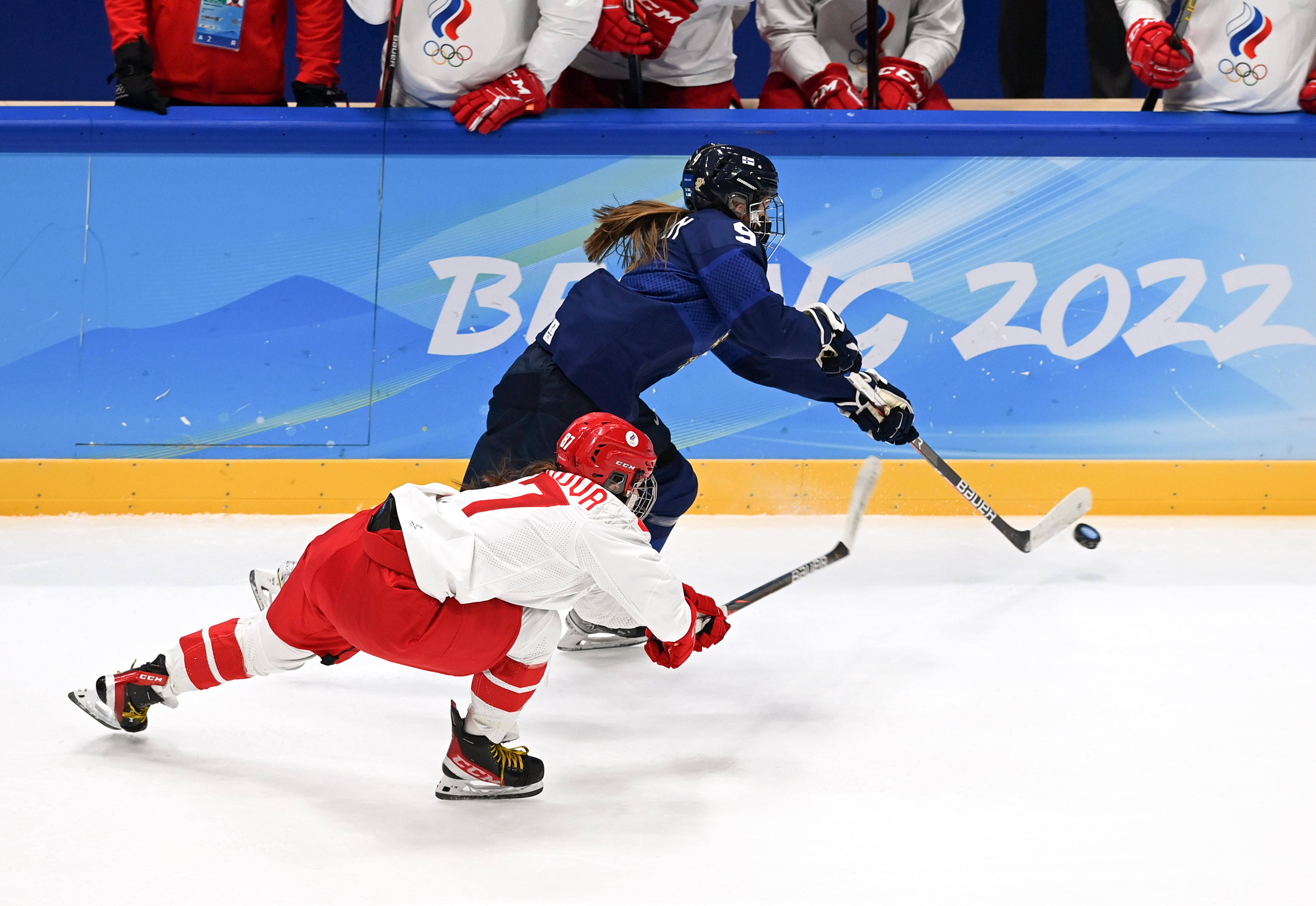 芬兰队在比赛中取得重要分数 芬兰队在比赛中取得重要分数