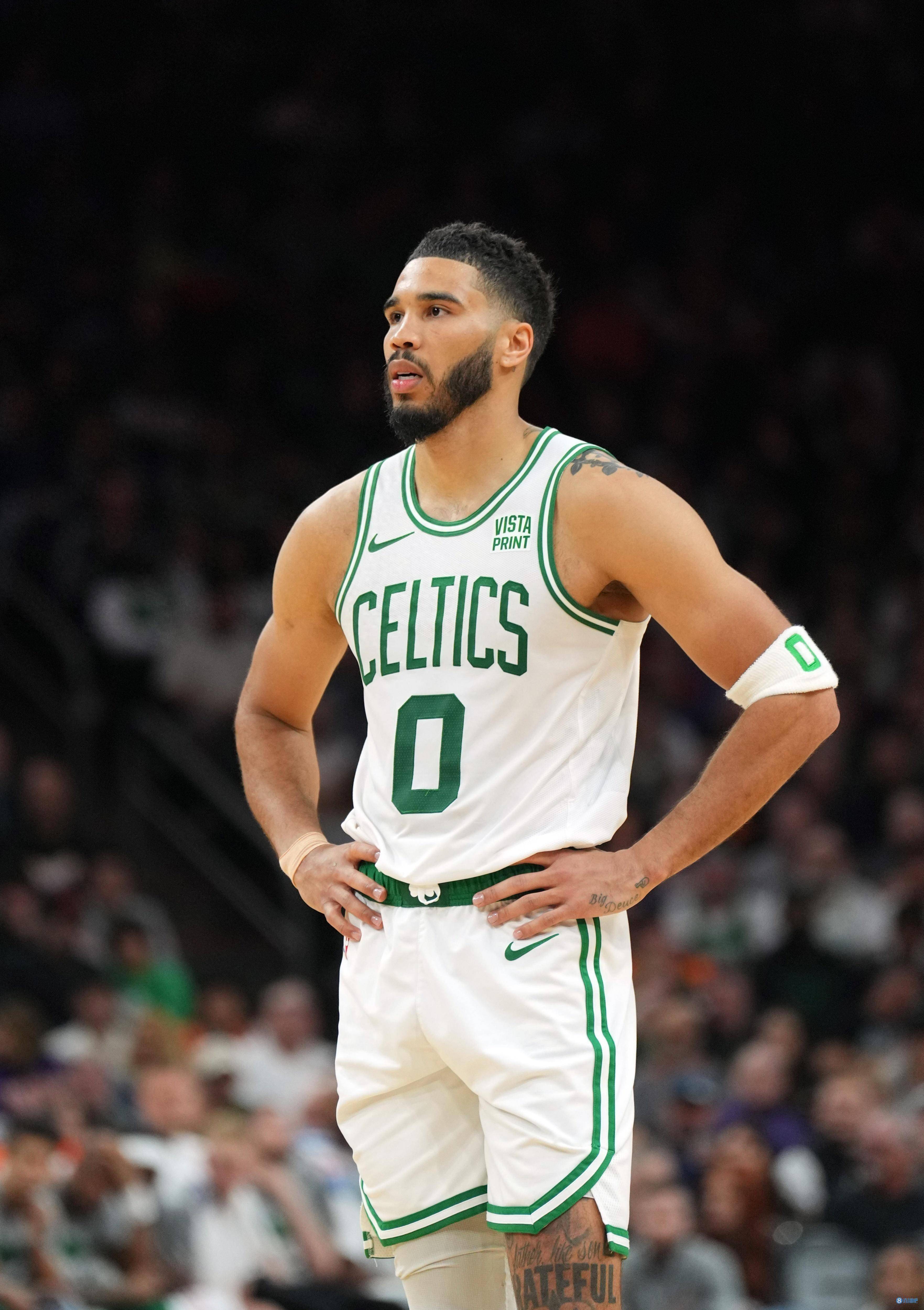 雄鹿队客场惊险战胜凯尔特人队 雄鹿队客场惊险战胜凯尔特人队