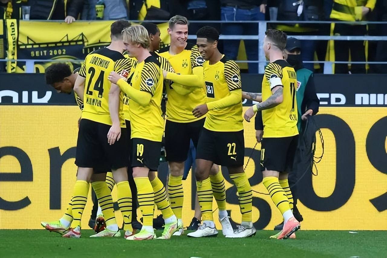 爱游戏在线-沙尔克04士气大振，连胜开启保级之路