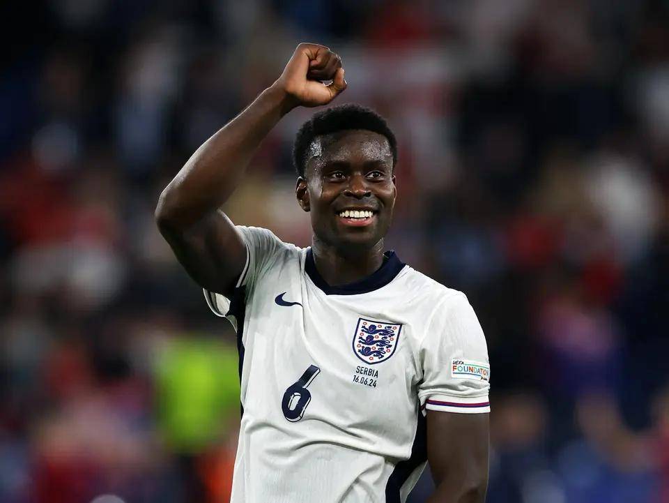 欧洲新星力压群雄,一战成名赢得掌声 欧洲新星力压群雄,一战成名赢得掌声