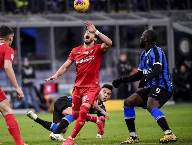 爱游戏在线-那不勒斯防线失守，客场遭遇惨败