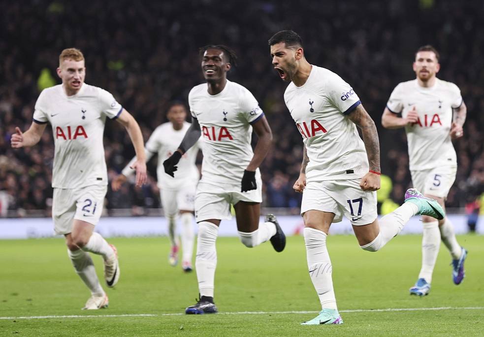 托特纳姆热刺客场击败对手,争夺争冠席位 托特纳姆热刺客场击败对手,争夺争冠席位