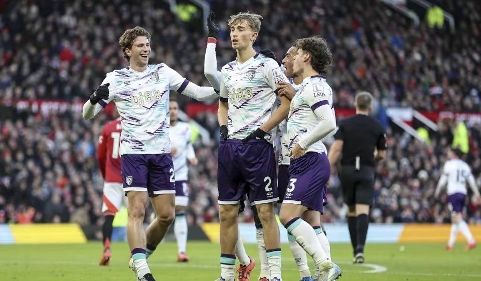 曼联客场迎战伯恩茅斯,追赶前列 曼联客场迎战伯恩茅斯,追赶前列