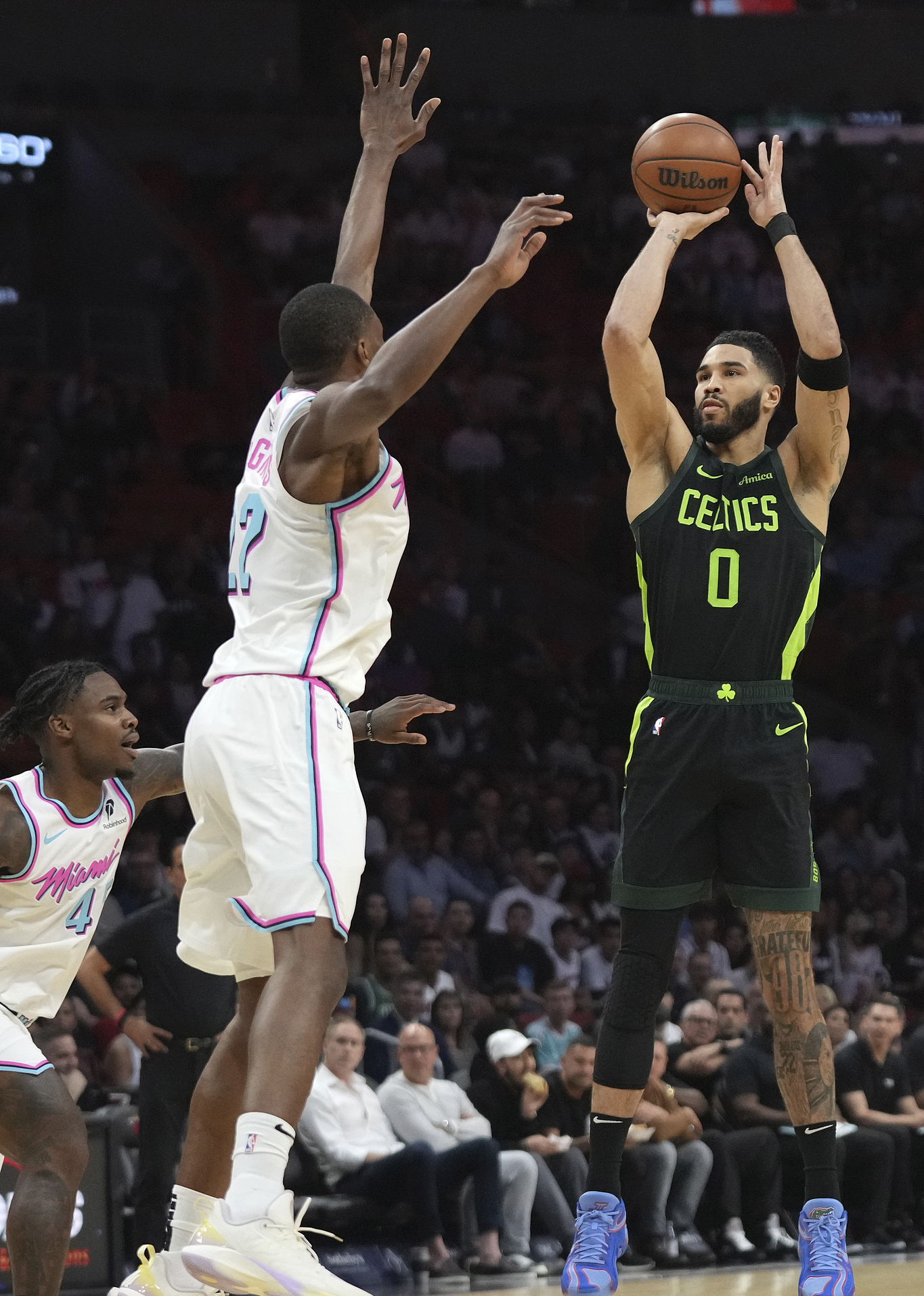 热火客场击败凯尔特人,开启连胜模式 热火客场击败凯尔特人,开启连胜模式