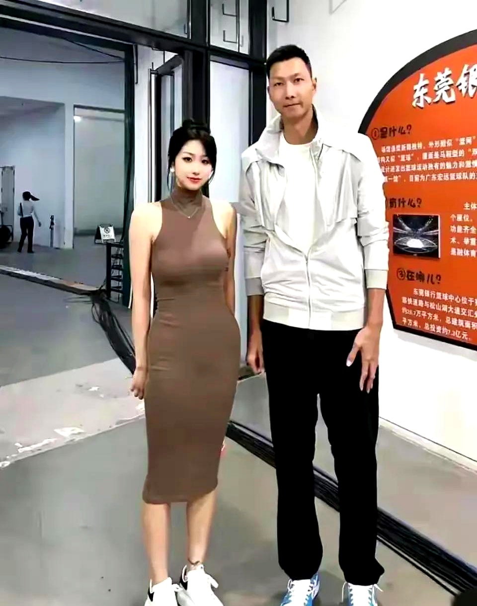 爱游戏大厅-热情澎湃！国际豪门烽火燃起的简单介绍