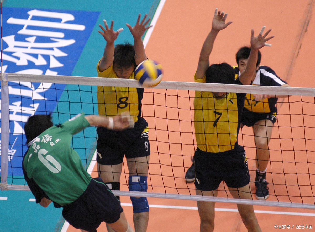 印尼女排队员们团结拼搏获胜 印尼女排队员们团结拼搏获胜