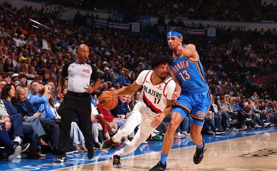 开拓者击败雷霆,保持领先 开拓者击败雷霆,保持领先