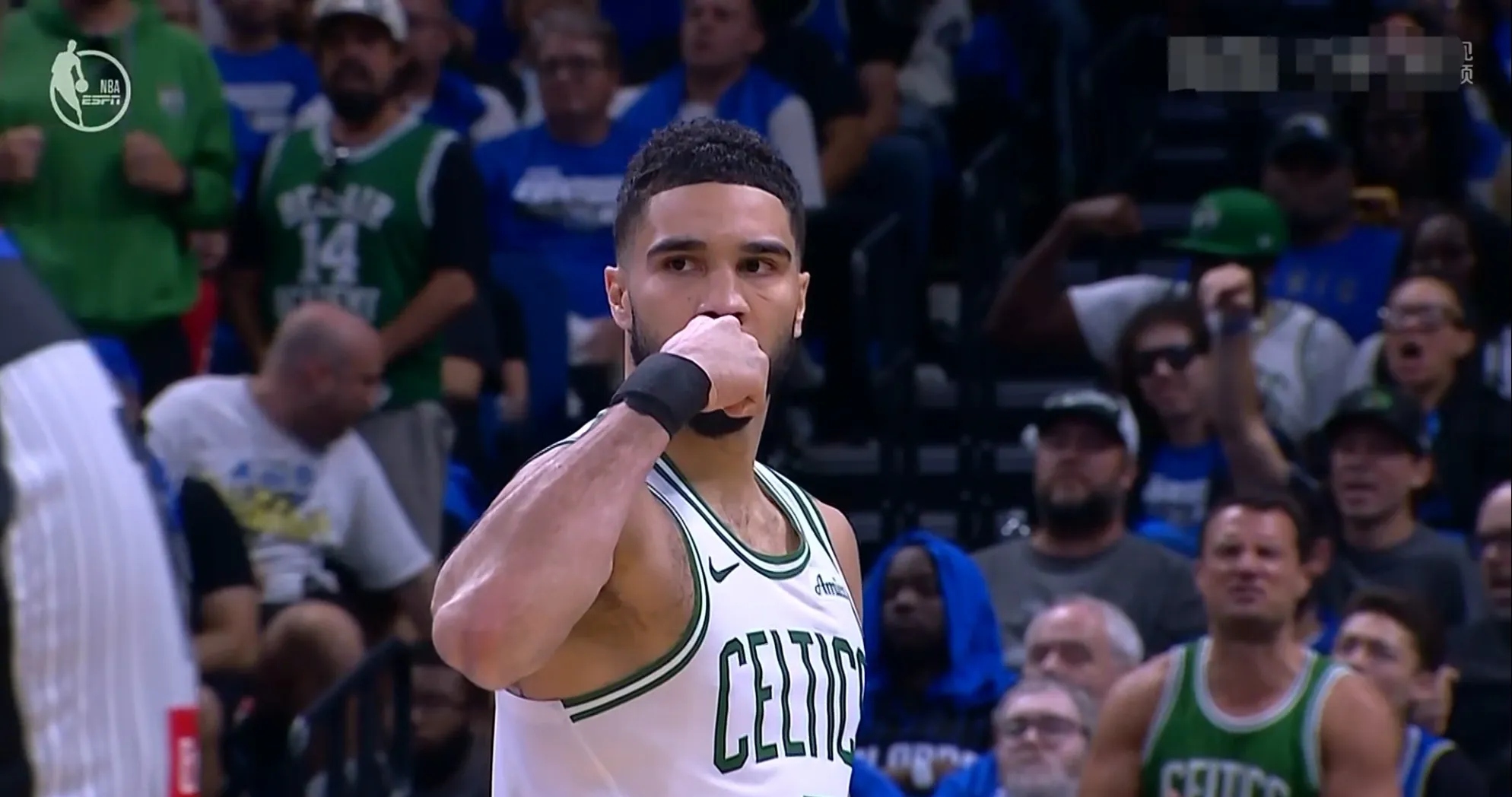 凯尔特人横扫篮网,塔图姆砍下30分 凯尔特人横扫篮网,塔图姆砍下30分