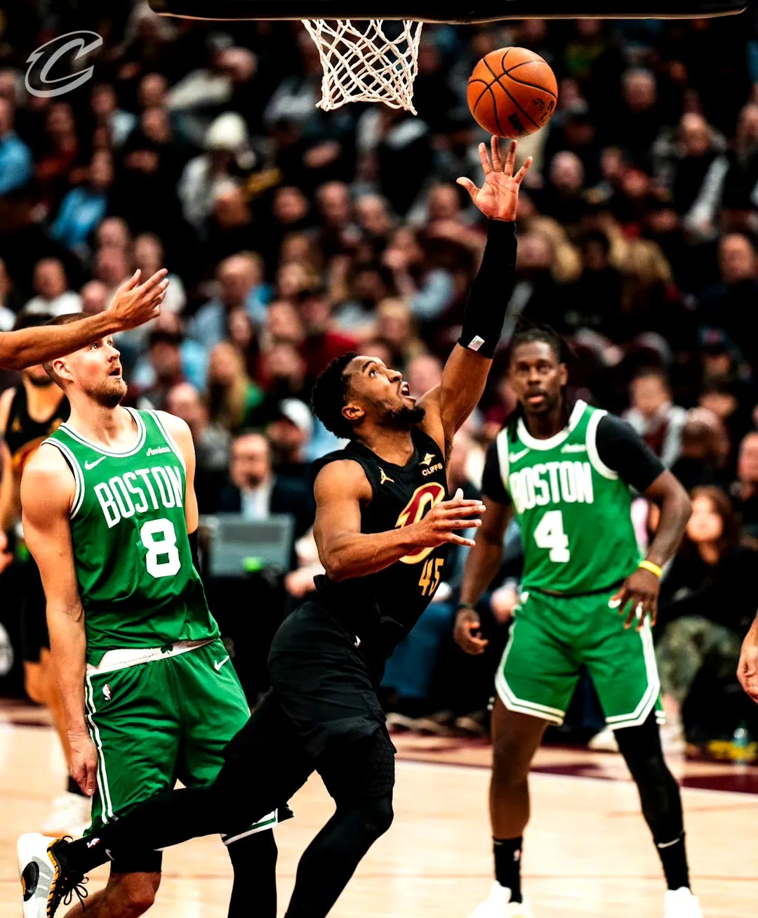 猛龙主场大破凯尔特人,结束连败 猛龙主场大破凯尔特人,结束连败