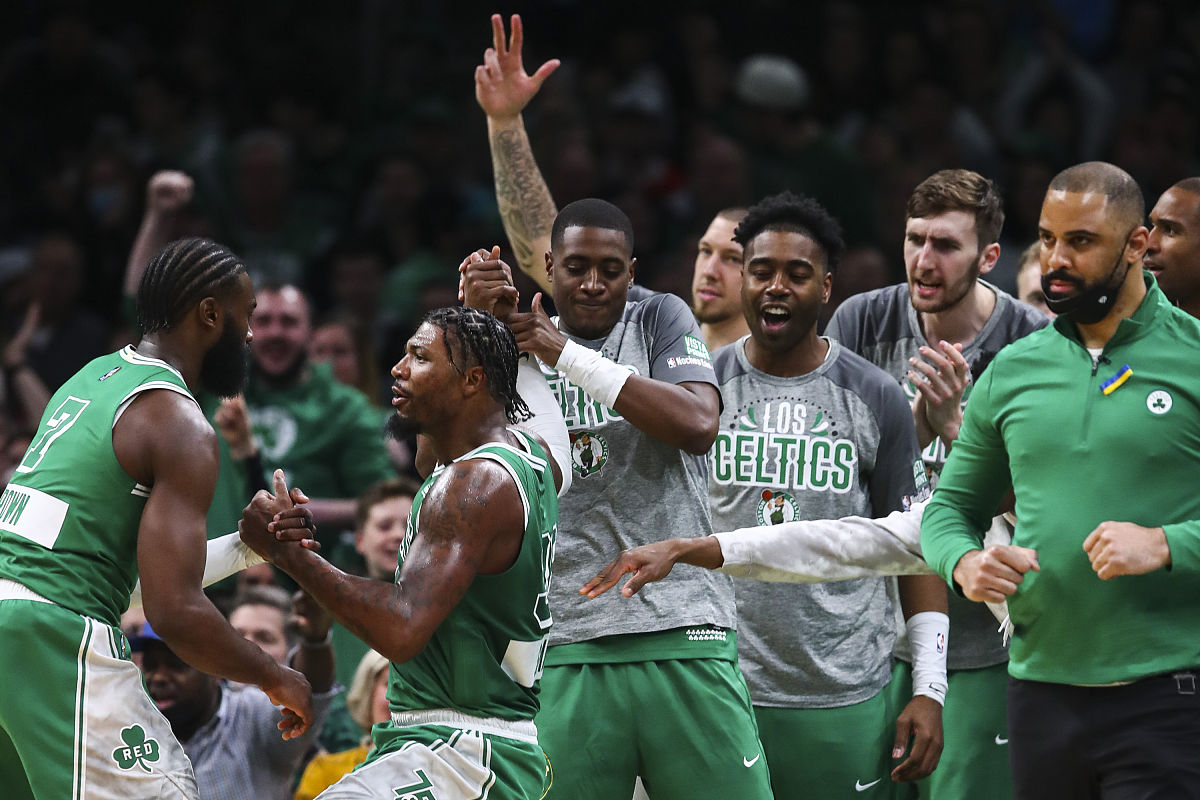 凯尔特人主场火力全开,大胜篮网 凯尔特人主场火力全开,大胜篮网