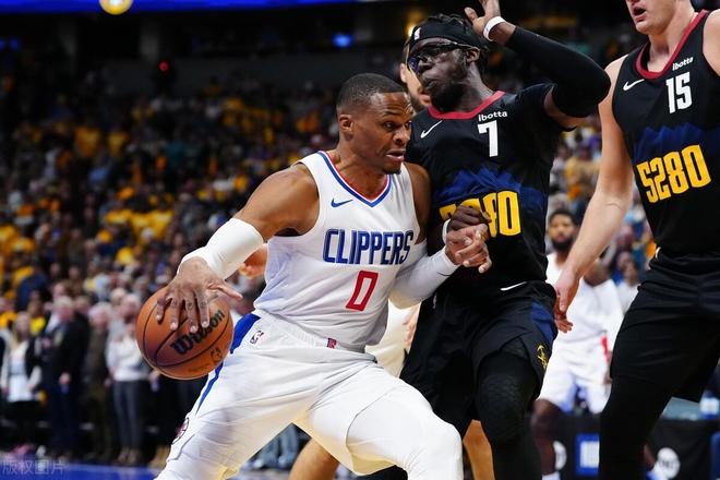 福建队逆转快船，克莱扛起全队